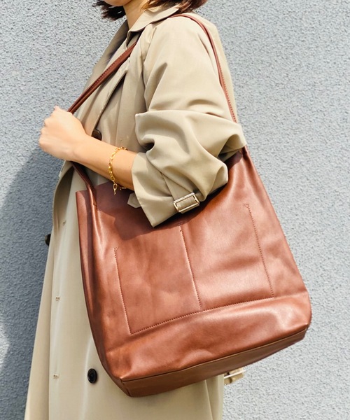 KMC DETAILS（ケーエムシーディテイルズ）の「Legato Largo レガートラルゴ  / さくっと使える シンプルな お気軽 トートバッグ / LG-E1242（トートバッグ・レディース・レオパード/ミント/ピンク/ブラック/ブラウン/シルバー/ダークグリーン・ONESIZE）」の4枚目の写真