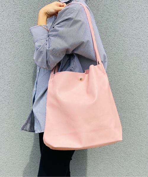 KMC DETAILS（ケーエムシーディテイルズ）の「Legato Largo レガートラルゴ  / さくっと使える シンプルな お気軽 トートバッグ / LG-E1242（トートバッグ・レディース・レオパード/ミント/ピンク/ブラック/ブラウン/シルバー/ダークグリーン・ONESIZE）」の2枚目の写真