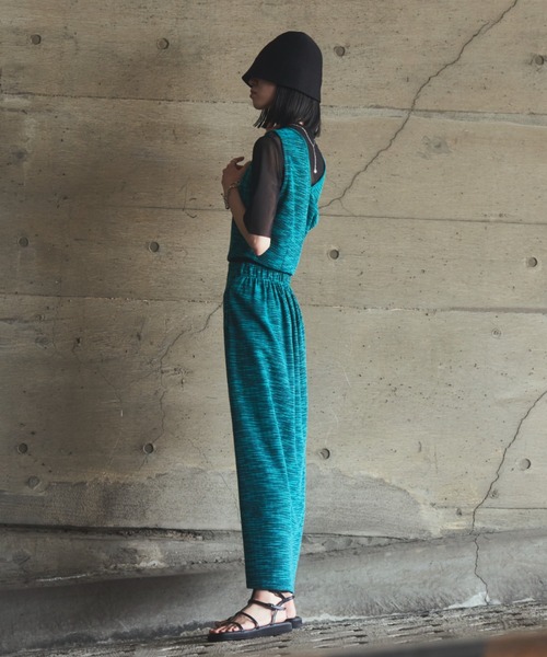 VACANCY（ヴァカンシー）の「SET UP ミックスカラービスチェ（タンクトップ・レディース・ブラック/ブルー・FREE）」の17枚目の写真