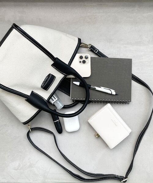 OPAQUE.CLIP（オペークドットクリップ）の「◆コンビミニショルダーバッグ【2WAY】（ショルダーバッグ・レディース・オフホワイト/サンドベージュ/ブラック系2/ダークグリーン系2・00）」の5枚目の写真