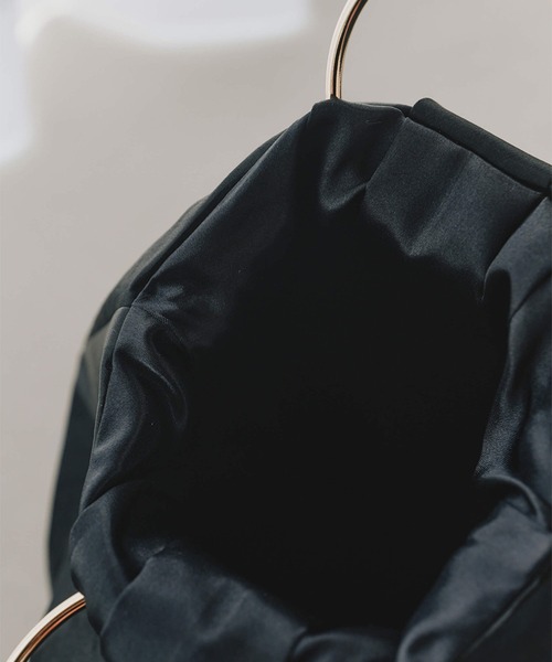 kina◎黒◎ワンハンドルバッグ◎ポンポン 2wayボアラウンドボストンBAG[C]