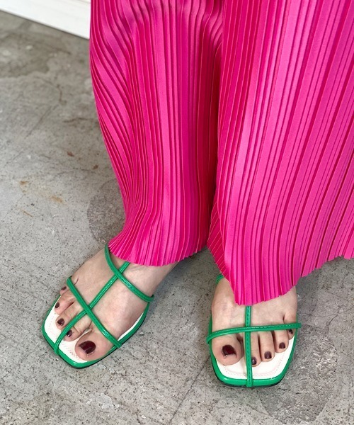 Futier land（フューティアランド）の「スクエアトゥコードストラップサンダル（サンダル・レディース・ブラック/シルバー/グリーン・40/38/39/36/37）」の4枚目の写真