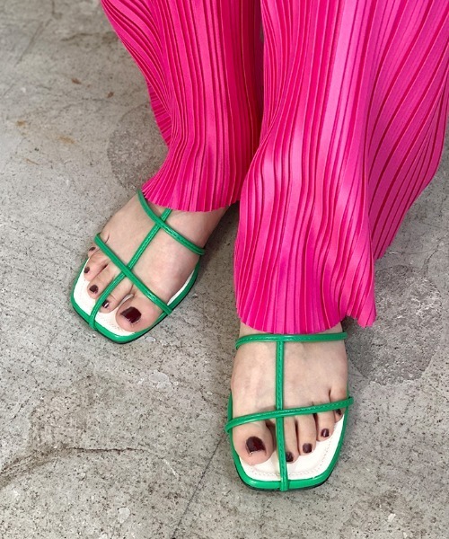 Futier land（フューティアランド）の「スクエアトゥコードストラップサンダル（サンダル・レディース・ブラック/シルバー/グリーン・40/38/39/36/37）」の22枚目の写真