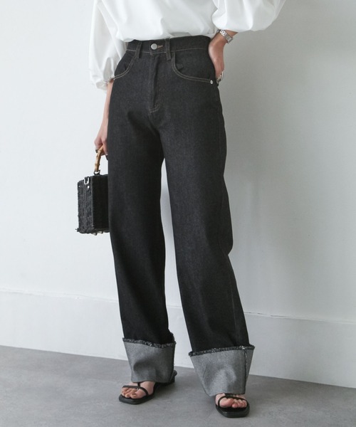 Chillfar（チルファー）の「ロールアップデニムパンツ（デニムパンツ・レディース・ブラック/ネイビー/アイボリー/ワンウォッシュ・MEDIUM/LARGE）」の11枚目の写真