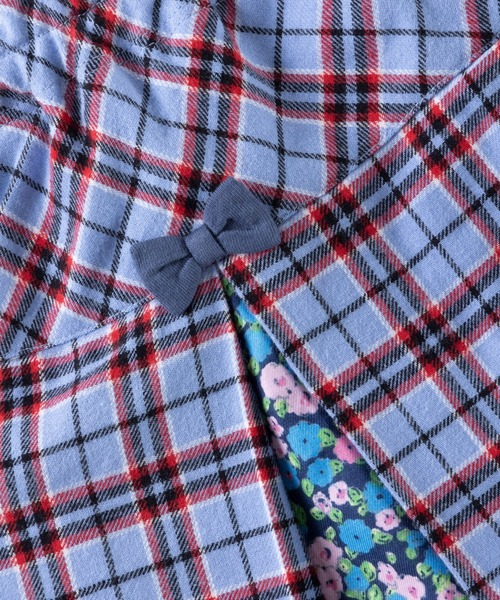 KP(ケーピー)の「先染めチェックと小花柄のボックスプリーツスカパン(100~130cm)(スカート・キッズ・レッド/ブルー・110cm/130cm/120cm/100cm)」の4枚目の写真