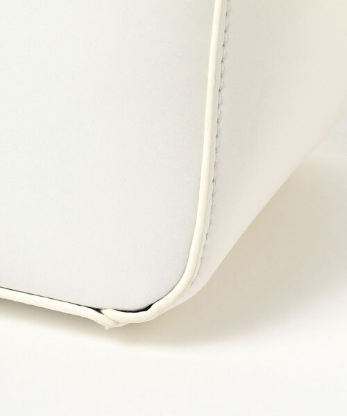 Ray BEAMS(レイビームス)の「RBS / スクエア ラッピング バッグ(トートバッグ・レディース・ブラック/ホワイト・ONE SIZE)」の6枚目の写真