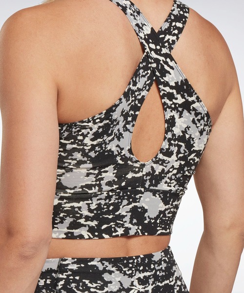 Reebok（リーボック）の「モダン サファリ ブラレット / Modern Safari Bralette （スポーツブラ・レディース・ブラック/グリーン・SMALL/MEDIUM/LARGE/X-LARGE/X-SMALL）」の3枚目の写真