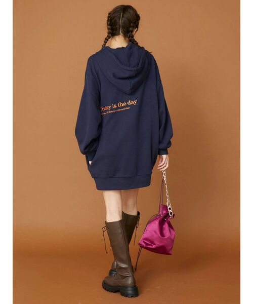 EVRIS（エヴリス）の「サテンチェーンミニバッグ（ハンドバッグ・レディース・ピンク/ブルー/ブラウン・FREE）」の9枚目の写真