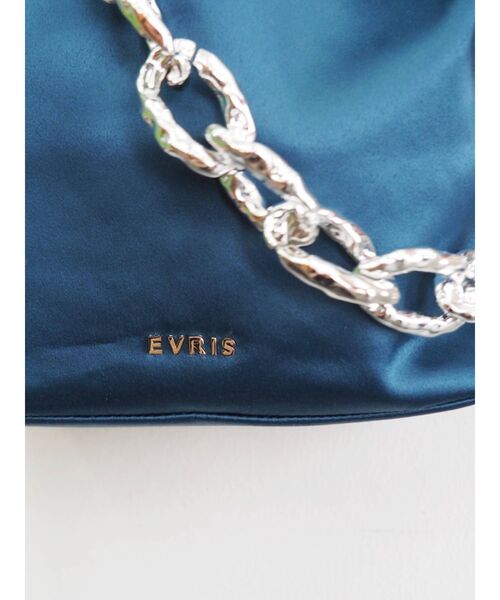EVRIS（エヴリス）の「サテンチェーンミニバッグ（ハンドバッグ・レディース・ピンク/ブルー/ブラウン・FREE）」の16枚目の写真