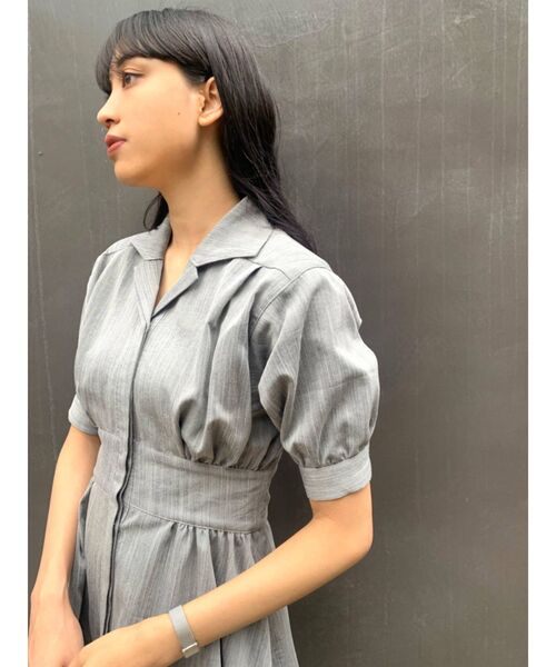 EMODA（エモダ）の「サイドシェイプハーフスリーブワンピース（ワンピース・レディース・ブラック/グレー/ブルー・FREE）」の7枚目の写真