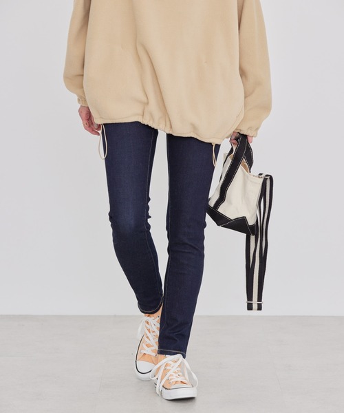 AMERICAN HOLIC(アメリカンホリック)の「スキニーフィットデニム(デニムパンツ・レディース・ブラック/ワンウォッシュ/インディゴブルー・M/XL/S/L/XS)」の3枚目の写真