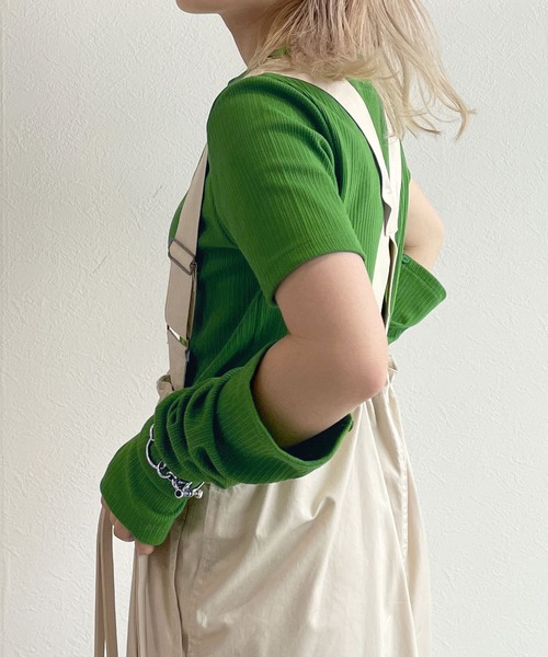 w closet(ダブルクローゼット)の「【マルチウェイ】アームカバープルオーバー(Tシャツ/カットソー・レディース・ブラック/オフホワイト/グリーン・FREE)」の7枚目の写真