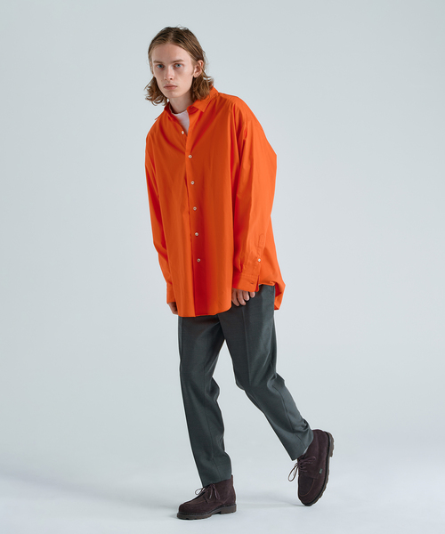 417 EDIFICE(フォーワンセブンエディフィス)の「【allery / アレリ―】 ブロードレギュラーシャツ(シャツ/ブラウス・メンズ・レッド/ホワイト/ブラウン/チャコールグレー・SMALL/MEDIUM/LARGE/X-LARGE)」の8枚目の写真