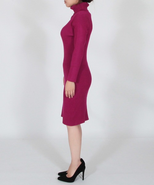 Julia Boutique(ジュリアブティック)の「ミディアム丈・タートルネックリブニットタイトワンピース/22558(ワンピース・レディース・グリーン/オフホワイト/プラム/ブラック/モカ・MEDIUM)」の17枚目の写真