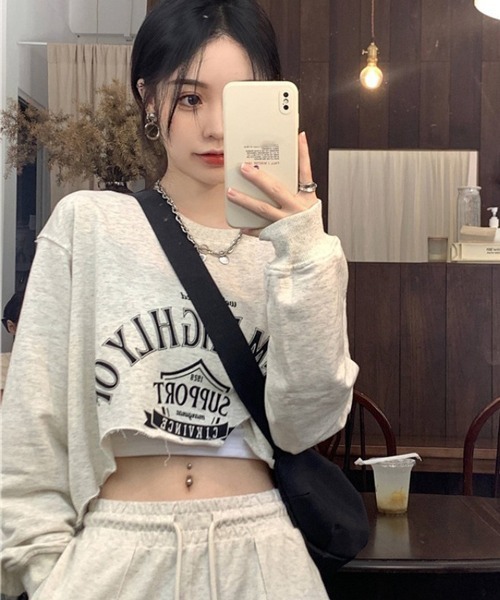 HALEY PESCA（ヘーリーペスカ）の「HALEY PESCA/切りっぱなし クロップド丈 カレッジロゴカットソー ロンT（Tシャツ/カットソー・レディース・グレー/グリーン/ネイビー・SMALL/MEDIUM/LARGE）」の6枚目の写真