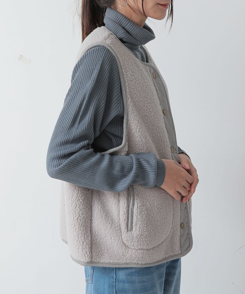 and it_（アンドイット）の「ボアベスト（ベスト・レディース・ダークベージュ/ネイビー/ライトグレー・M-L）」の8枚目の写真