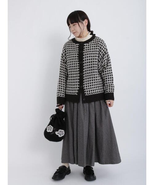 Samansa Mos2(サマンサ モスモス)の「花柄ニット巾着バッグ(ハンドバッグ・レディース・ブラック/オフホワイト・フリ-)」の14枚目の写真