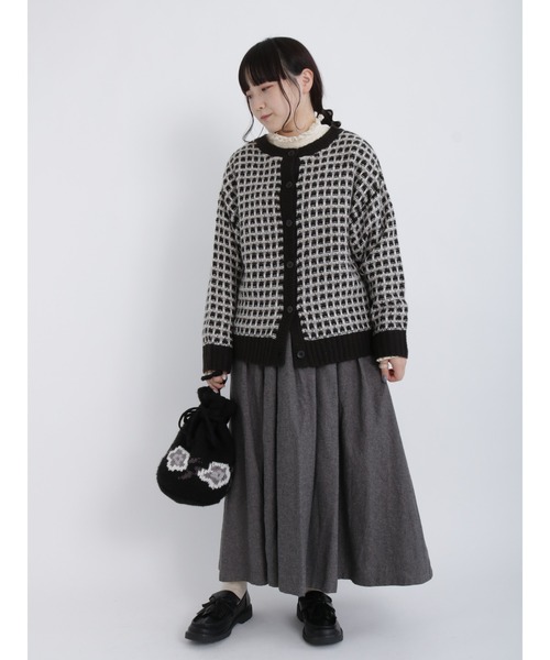 Samansa Mos2(サマンサ モスモス)の「花柄ニット巾着バッグ(ハンドバッグ・レディース・ブラック/オフホワイト・フリ-)」の9枚目の写真