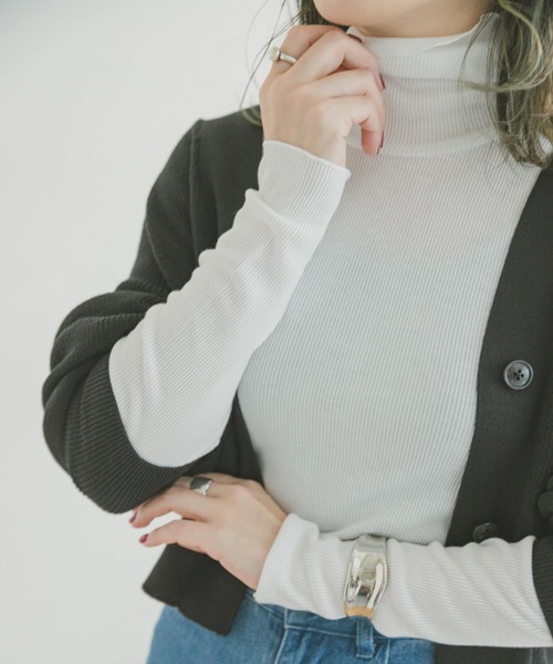 ITEMS URBANRESEARCH（アイテムズ アーバンリサーチ）の「『UR GREEN』タートルネックリブトップス（Tシャツ/カットソー・レディース・ブラック/オレンジ/グリーン/ホワイト・FREE）」の2枚目の写真