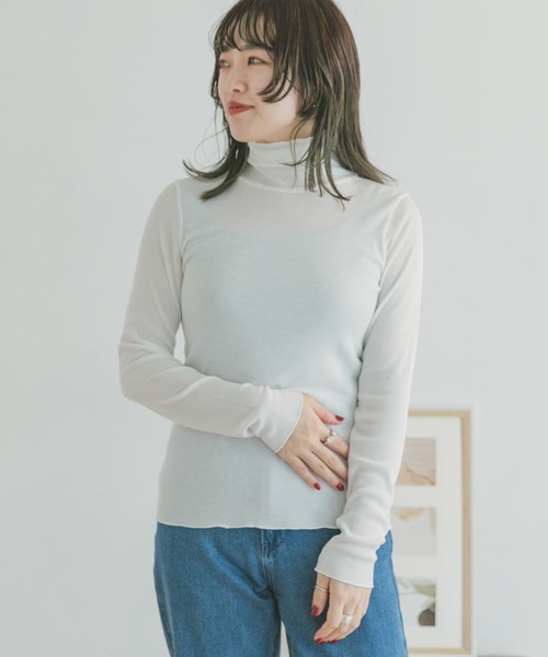 ITEMS URBANRESEARCH（アイテムズ アーバンリサーチ）の「『UR GREEN』タートルネックリブトップス（Tシャツ/カットソー・レディース・ブラック/オレンジ/グリーン/ホワイト・FREE）」の6枚目の写真