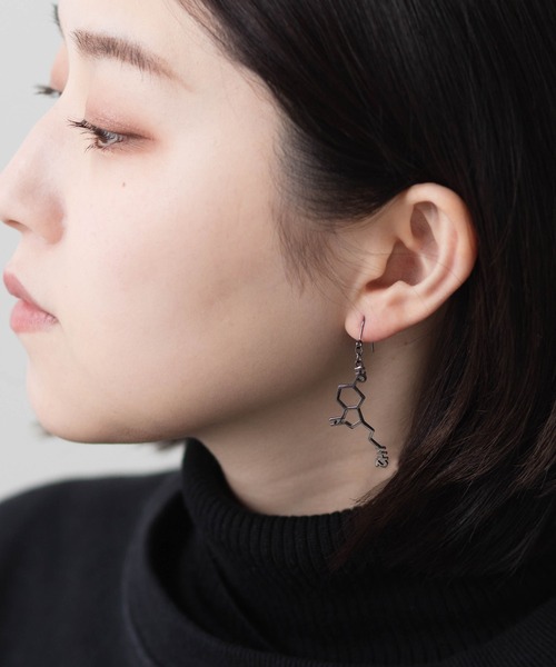 ララガン　ブラックパールピアス　(両耳用) R.ALAGAN ララガン PAWN EARRINGS BLACK ミズキ 漆 ピアス 両耳用