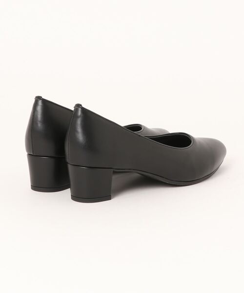 MELROSE claire（メルローズ クレール）の「【ふわふわクッションが疲れ知らず♪ハレの日を上品で快適にしてくれるパンプス】（パンプス・レディース・ブラック・3/4/2/1）」の2枚目の写真