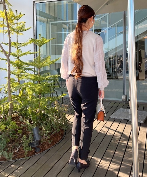 couture brooch（クチュールブローチ）の「【ラクチンきれい見えパンツ】リボンハイパーストレッチパンツ（その他パンツ・レディース・ネイビー/ブラック系1/ライトグレー/ブラック/ダークオリーブ/ブラック系7/ネイビー系・36/38/42/34/40）」の19枚目の写真