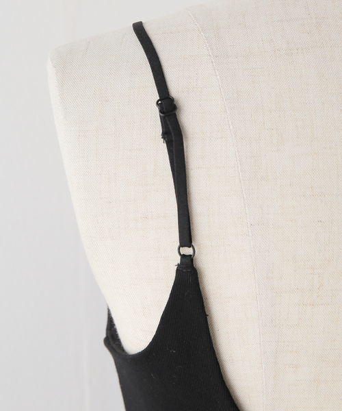 SLOBE IENA(スローブイエナ)の「パット付きバックオープンキャミ(キャミソール・レディース・ブラック/チャコールグレー/ベージュ・FREE)」の17枚目の写真