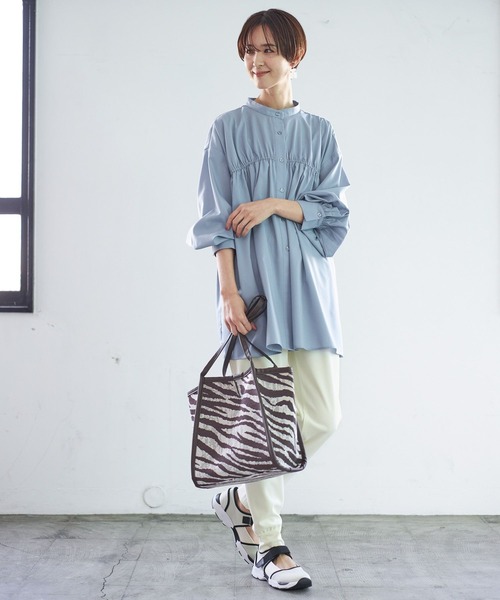 LEPSIM(レプシィム)の「ストラップスニーカー 183016(スニーカー・レディース・アイボリー/グレー/ブラック/ブラック系その他・MEDIUM/LARGE)」の5枚目の写真