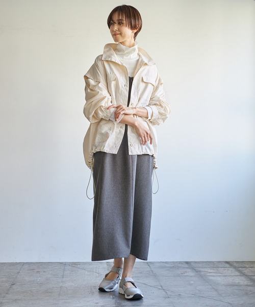 LEPSIM(レプシィム)の「ストラップスニーカー 183016(スニーカー・レディース・アイボリー/グレー/ブラック/ブラック系その他・MEDIUM/LARGE)」の6枚目の写真