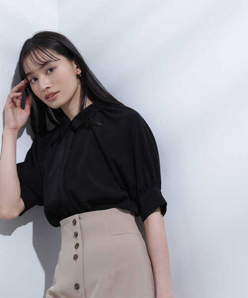 NATURAL BEAUTY BASIC(ナチュラルビューティーベーシック)の「◇シャツカラーボリュームスリーブブラウス(シャツ/ブラウス・レディース・ブラック/オフホワイト/ピンク・SMALL/MEDIUM)」の3枚目の写真