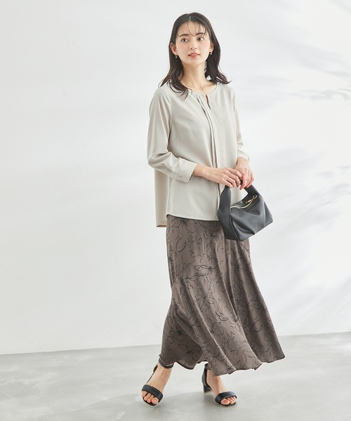 ROPE' PICNIC（ロペピクニック）の「白からの解放！多機能ブラウス/フロントタックゴールドバー付きブラウス（シャツ/ブラウス・レディース・ネイビー/ベージュ系その他/ホワイト・38）」の8枚目の写真