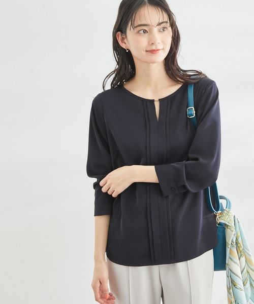 ROPE' PICNIC（ロペピクニック）の「白からの解放！多機能ブラウス/フロントタックゴールドバー付きブラウス（シャツ/ブラウス・レディース・ネイビー/ベージュ系その他/ホワイト・38）」の11枚目の写真