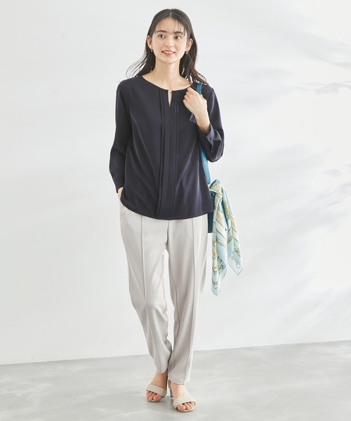 ROPE' PICNIC（ロペピクニック）の「白からの解放！多機能ブラウス/フロントタックゴールドバー付きブラウス（シャツ/ブラウス・レディース・ネイビー/ベージュ系その他/ホワイト・38）」の14枚目の写真