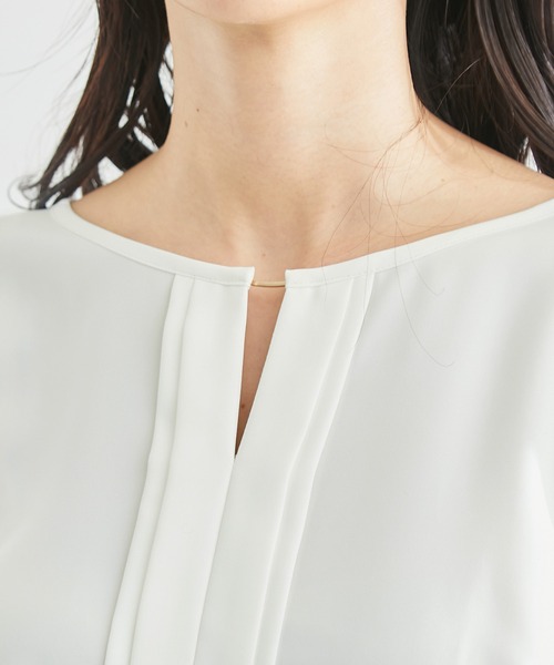 ROPE' PICNIC（ロペピクニック）の「白からの解放！多機能ブラウス/フロントタックゴールドバー付きブラウス（シャツ/ブラウス・レディース・ネイビー/ベージュ系その他/ホワイト・38）」の18枚目の写真
