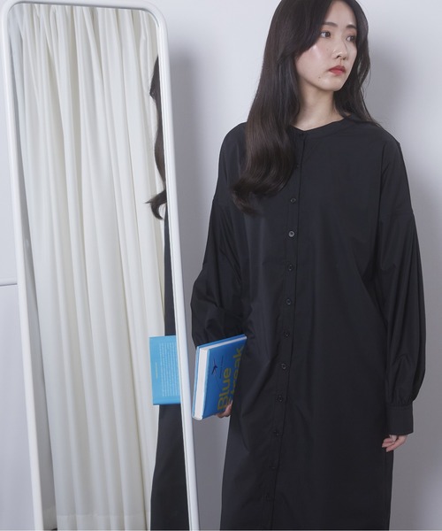 ECRIRE（エクリール）の「【nanaコラボ】前後2wayスタンドカラーシャツワンピース（シャツワンピース・レディース・ブラック/オフホワイト/カーキ/ピンク・M/L）」の2枚目の写真