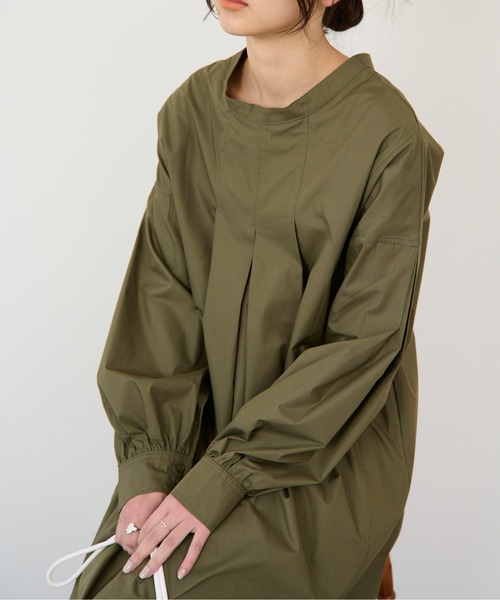 ECRIRE（エクリール）の「【nanaコラボ】前後2wayスタンドカラーシャツワンピース（シャツワンピース・レディース・ブラック/オフホワイト/カーキ/ピンク・M/L）」の20枚目の写真