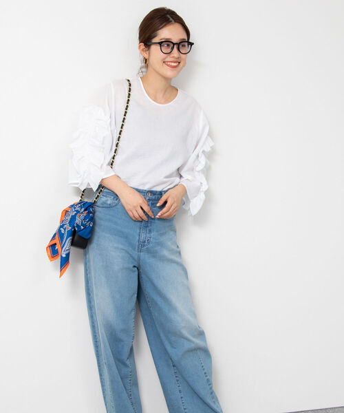 Rie Miller(リエミラー)の「ミラクルウエーブ袖フリルブラウス(シャツ/ブラウス・レディース・ブラック/ホワイト/グリーン・38)」の4枚目の写真