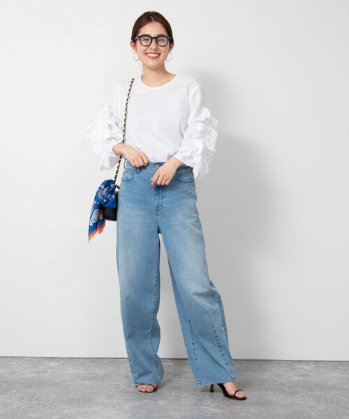 Rie Miller(リエミラー)の「ミラクルウエーブ袖フリルブラウス(シャツ/ブラウス・レディース・ブラック/ホワイト/グリーン・38)」の12枚目の写真