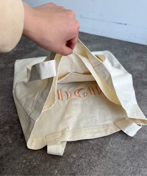 CPCM（シーピーシーエム）の「23SSカラーロゴトートバッグ（トートバッグ・レディース・グリーン/イエロー/ブラック/アイボリー・FREE）」の8枚目の写真