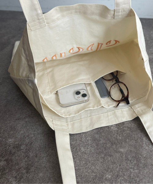 CPCM（シーピーシーエム）の「23SSカラーロゴトートバッグ（トートバッグ・レディース・グリーン/イエロー/ブラック/アイボリー・FREE）」の9枚目の写真