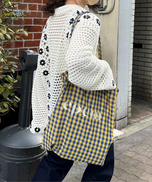 CPCM（シーピーシーエム）の「23SSカラーロゴトートバッグ（トートバッグ・レディース・グリーン/イエロー/ブラック/アイボリー・FREE）」の16枚目の写真