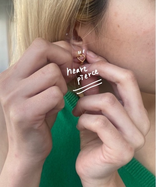 whim(ウィム)の「Tiny Heart Catchless Pierce-ハートキャッチレスピアス-(ピアス(両耳用)・レディース・シルバー/ゴールド・FREE)」の6枚目の写真