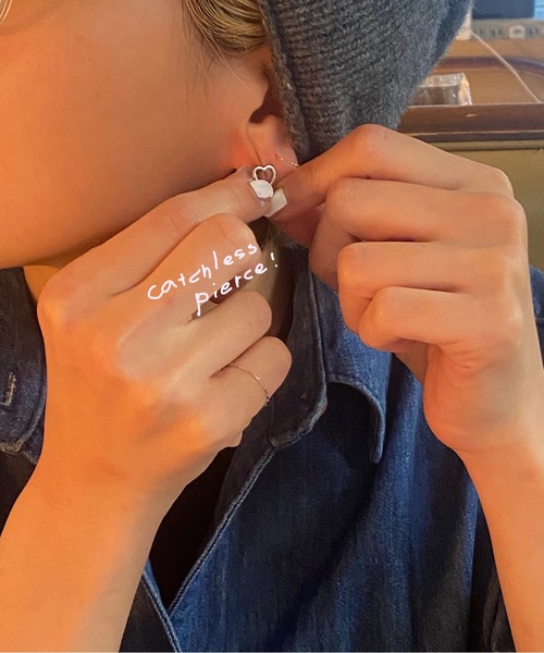 whim(ウィム)の「Tiny Heart Catchless Pierce-ハートキャッチレスピアス-(ピアス(両耳用)・レディース・シルバー/ゴールド・FREE)」の19枚目の写真