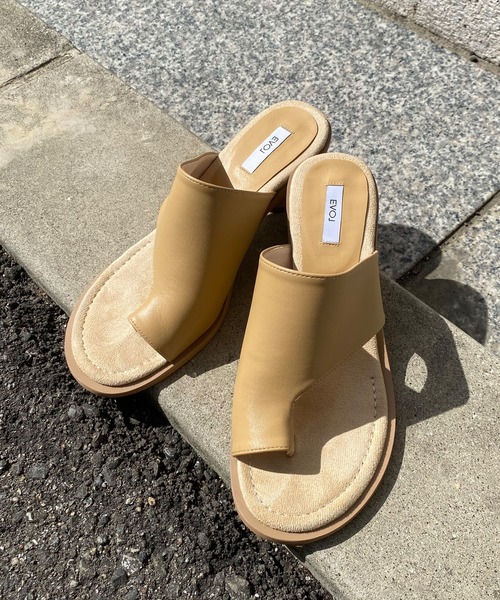 DouDou（ドゥドゥ）の「【WEB限定】ラウンドヒールトングサンダル（サンダル・レディース・ベージュ/ブラック/アイボリー・M/L）」の13枚目の写真