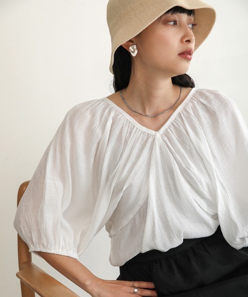Bab(バブ)の「楊柳シャーリングトップス(シャツ/ブラウス・レディース・ライトグリーン/アイボリー/ブラウン・M)」の1枚目の写真