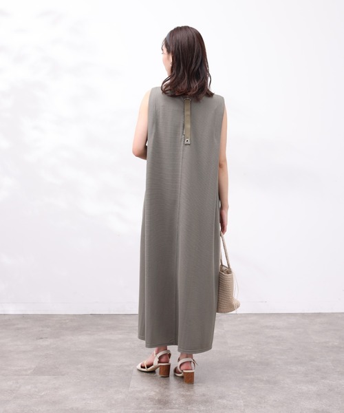 Chez toi（シェトワ）の「ショルダータックカットワンピース（ワンピース・レディース・カーキ/ブラック/ピンク/グレイッシュベージュ・FREE）」の20枚目の写真