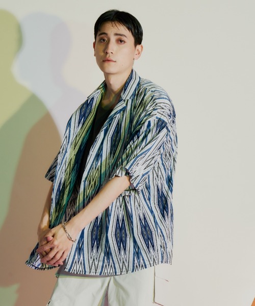 D.TT.K（ディティーティーケー）の「【ユニセックス】RETRO OVERSIZED SHIRTS レトロ柄 オーバーサイズ シルエット シャツ（シャツ/ブラウス・メンズ・ネイビー/チャコールグレー・FREE）」の2枚目の写真
