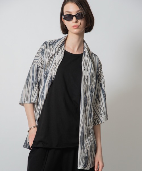 D.TT.K（ディティーティーケー）の「【ユニセックス】RETRO OVERSIZED SHIRTS レトロ柄 オーバーサイズ シルエット シャツ（シャツ/ブラウス・メンズ・ネイビー/チャコールグレー・FREE）」の9枚目の写真