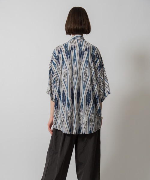 D.TT.K（ディティーティーケー）の「【ユニセックス】RETRO OVERSIZED SHIRTS レトロ柄 オーバーサイズ シルエット シャツ（シャツ/ブラウス・メンズ・ネイビー/チャコールグレー・FREE）」の16枚目の写真